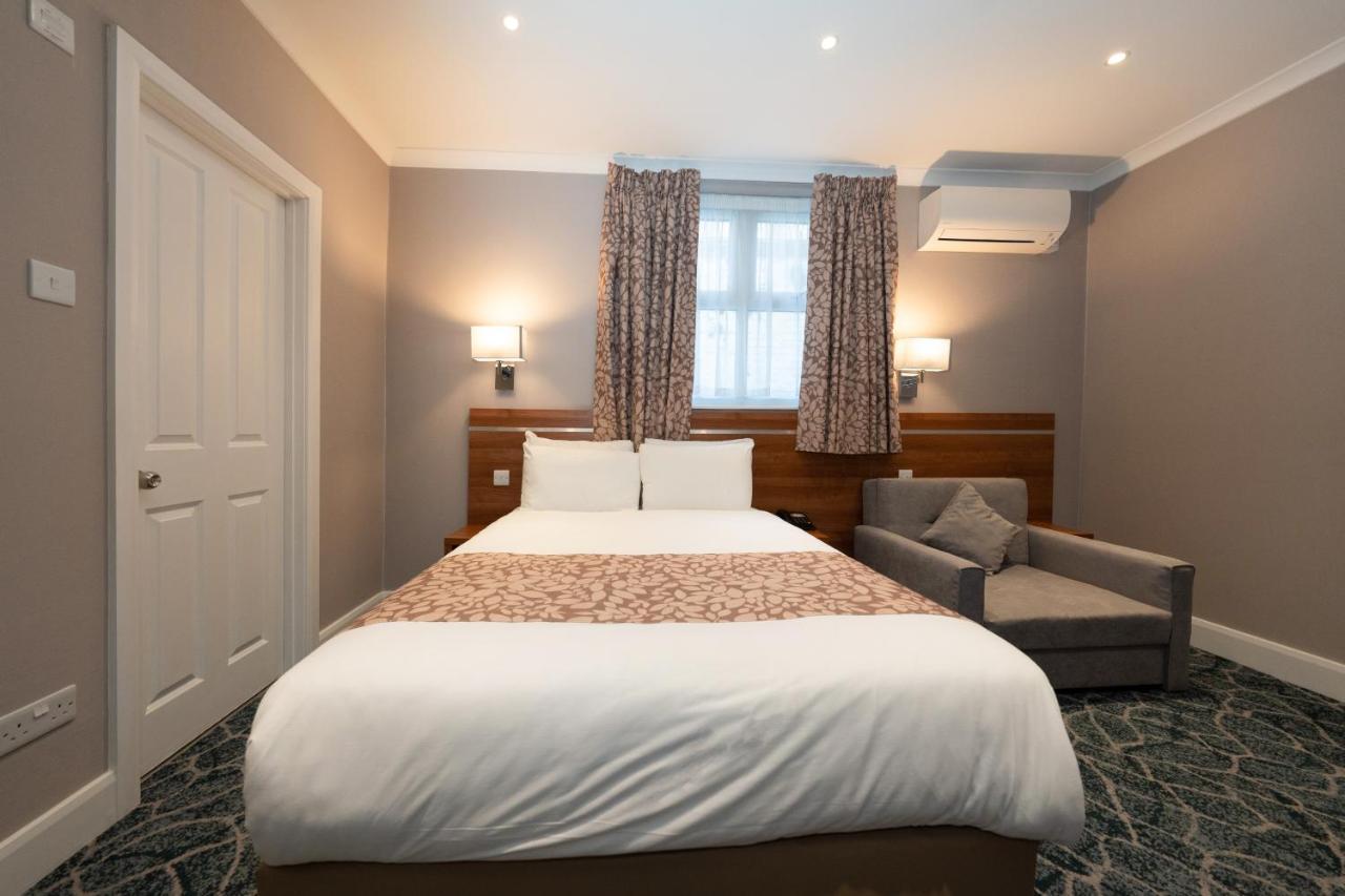 Hyde Park Club Room